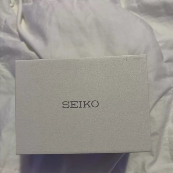 Vintage men’s and woman’s SEIKO Stainless Steele watch in perfect condition - Picture 1 of 5